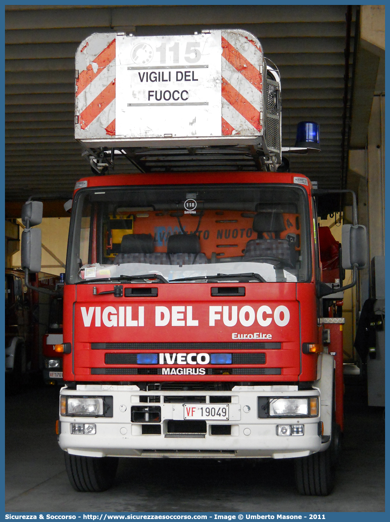 VF 19049
Corpo Nazionale Vigili del Fuoco
Iveco 150E27 EuroFire I serie
Allestitore Magirus
Parole chiave: VVF;V.V.F.;Corpo;Nazionale;Vigili;del;Fuoco;AutoScala;AS;Iveco;150E27;EuroFire;Magirus