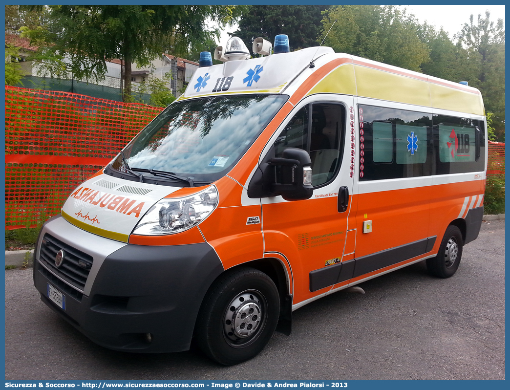 BRAVO 04
118 Romagna Soccorso
Ambito Territoriale di Rimini
Fiat Ducato III serie
Allestitore FAST S.r.l.
Parole chiave: 118;Romagna;Soccorso;Rimini;Ambulanza;Autoambulanza;Fiat;Ducato;X250;X 250;FAST;F.A.S.T.