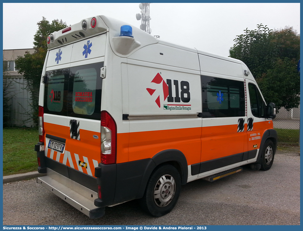 RA 09
118 Romagna Soccorso
Ambito Territoriale di Ravenna
Fiat Ducato III serie
Allestitore Vision S.r.l.
Parole chiave: Fiat;Ducato;X250;118;Romagna;Ravenna;Soccorso;Ambulanza;Autoambulanza;Vision