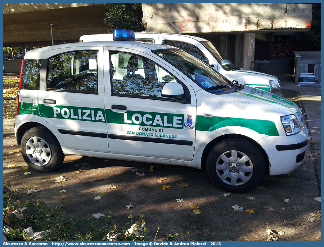 Polizia Locale YA393AB
Polizia Locale
Comune di San Donato Milanese
Unità di Quartiere
Fiat Nuova Panda
Parole chiave: Polizia;Locale;Municipale;San;Donato;Milanese;Fiat;Panda;YA393AB