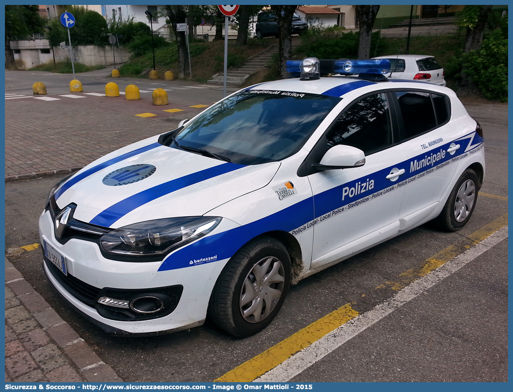 Polizia Locale YA933AJ
Polizia Municipale
Unione Terre di Castelli
Renault Megane V serie
Allestitore Bertazzoni S.r.l.
Parole chiave: Polizia;Locale;Municipale;Terre di Castelli;Castelnuovo Rangone;Spilamberto;Savignano sul Panaro;Vignola;Castelvetro di Modena;Marano sul Panaro;Guiglia;Zocca;Renault;Megane;YA933AJ;YA 933 AJ;Bertazzoni