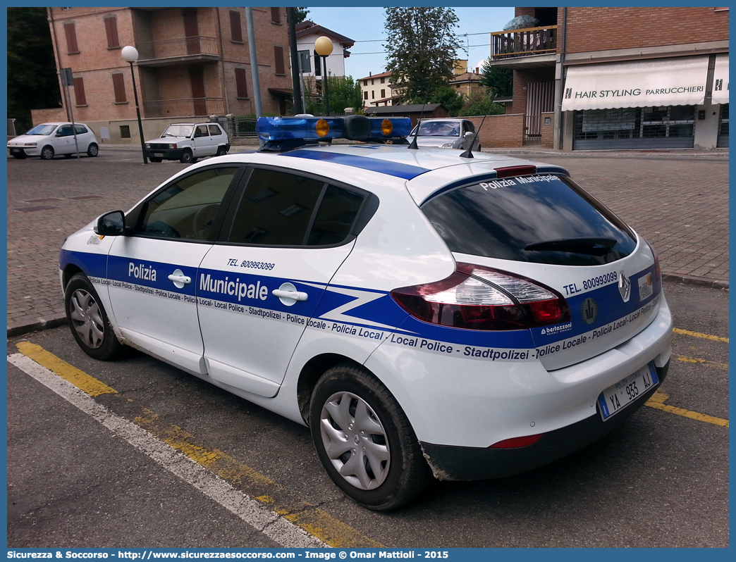 Polizia Locale YA933AJ
Polizia Municipale
Unione Terre di Castelli
Renault Megane V serie
Allestitore Bertazzoni S.r.l.
Parole chiave: Polizia;Locale;Municipale;Terre di Castelli;Castelnuovo Rangone;Spilamberto;Savignano sul Panaro;Vignola;Castelvetro di Modena;Marano sul Panaro;Guiglia;Zocca;Renault;Megane;YA933AJ;YA 933 AJ;Bertazzoni