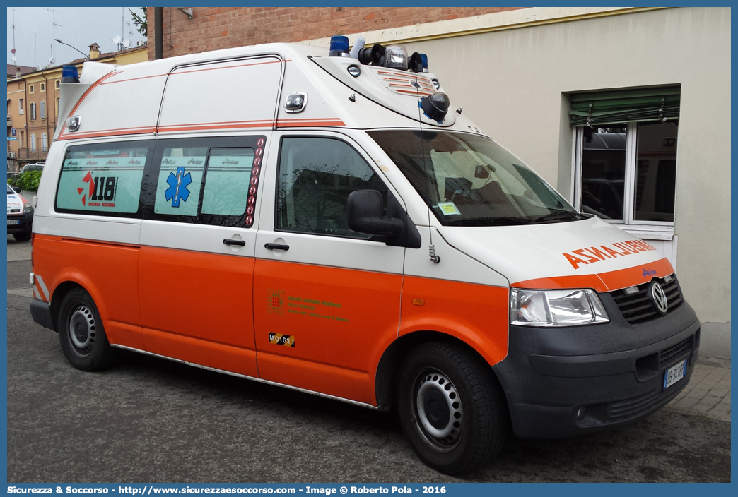 MO 1621
118 Modena Soccorso
Volkswagen Transporter T5
Allestitore Aricar S.p.A.
Parole chiave: 118;Modena;Soccorso;Ambulanza;Autoambulanza;Volkswagen;Transporter;T5;Aricar