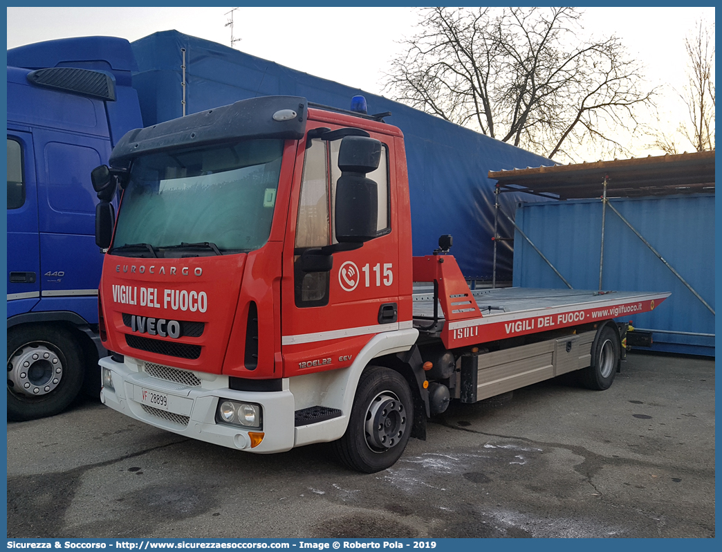 VF 28899
Corpo Nazionale Vigili del Fuoco
Iveco EuroCargo 120EL22 III serie
Allestitore Isoli S.p.A.
Parole chiave: VF;V.F.;VVF;V.V.F.;Corpo;Nazionale;Vigili del Fuoco;Iveco;EuroCargo;120EL22;120 EL 22;Isoli