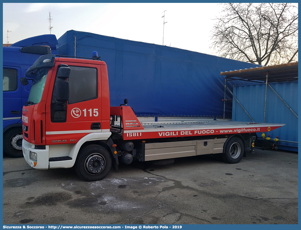 VF 28899
Corpo Nazionale Vigili del Fuoco
Iveco EuroCargo 120EL22 III serie
Allestitore Isoli S.p.A.
Parole chiave: VF;V.F.;VVF;V.V.F.;Corpo;Nazionale;Vigili del Fuoco;Iveco;EuroCargo;120EL22;120 EL 22;Isoli