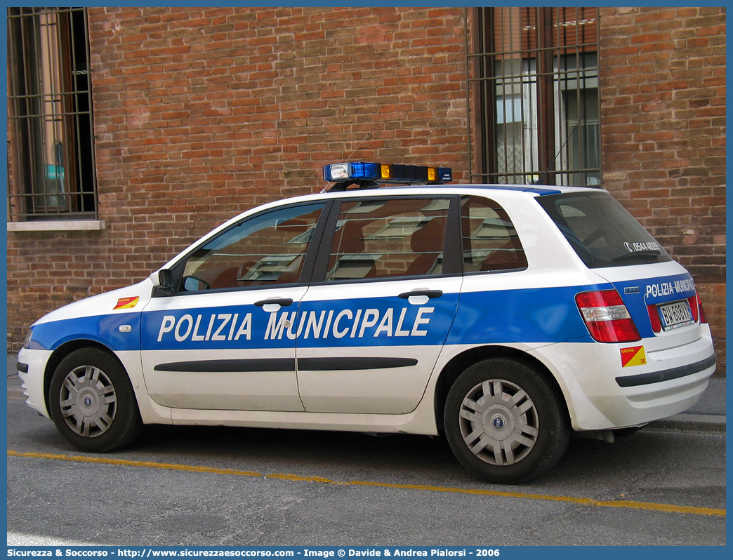 -
Polizia Municipale
Comune di Ravenna
Fiat Stilo
Parole chiave: Polizia;Locale;Municipale;Ravenna;Fiat;Stilo