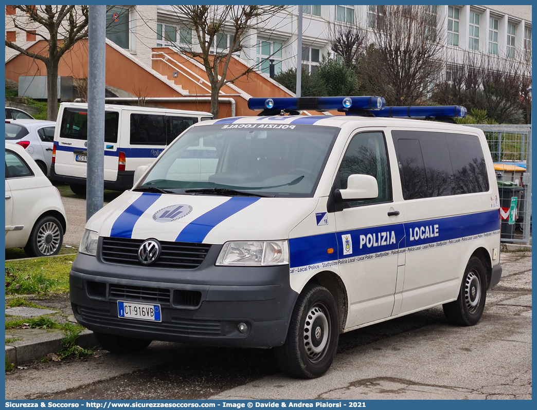 -
Polizia Locale
Comune di Coriano
Volkswagen Transporter T5
Allestitore Focaccia Group S.r.l.
(II variante)
Parole chiave: Polizia;Locale;Municipale;Coriano;Volkswagen;Transporter;T5;T 5;Focaccia