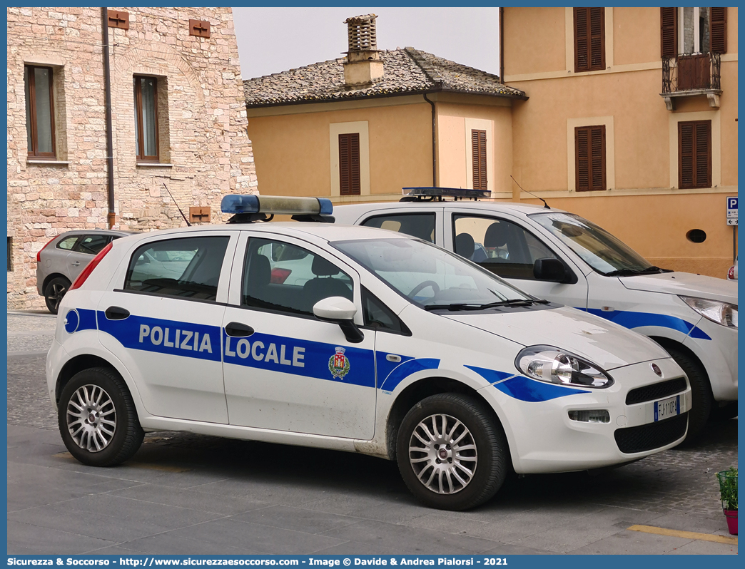 -
Polizia Locale
Comune di Spello
Fiat Punto IV serie
Allestitore Ciabilli S.r.l.
Parole chiave: Polizia;Locale;Municipale;Spello;Fiat;Punto;Ciabilli