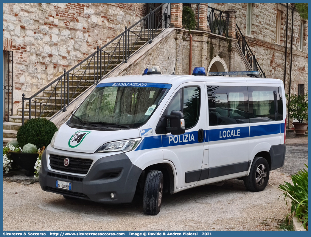 Polizia Locale YA048AM
Polizia Locale
Comune di Numana
Fiat Ducato III serie restyling
Allestitore Focaccia Group S.r.l.
Parole chiave: Polizia;Locale;Municipale;Numana;Fiat;Ducato;X290;X 290;Focaccia;YA048AM;YA 048 AM