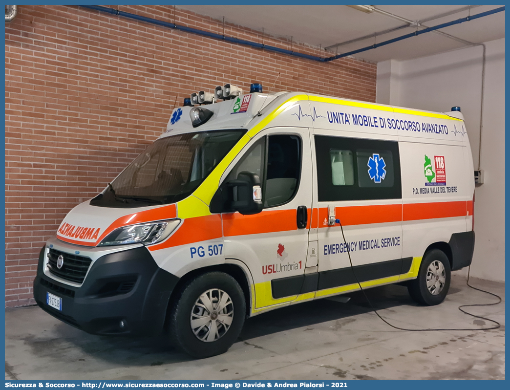 507
118 Umbria Soccorso
Azienda USL Umbria 1
Fiat Ducato III serie restyling
Allestitore Orion S.r.l.
Parole chiave: 118;Umbria;Soccorso;USL;1;Ambulanza;Autoambulanza;Fiat;Ducato;X290;X 290;Orion