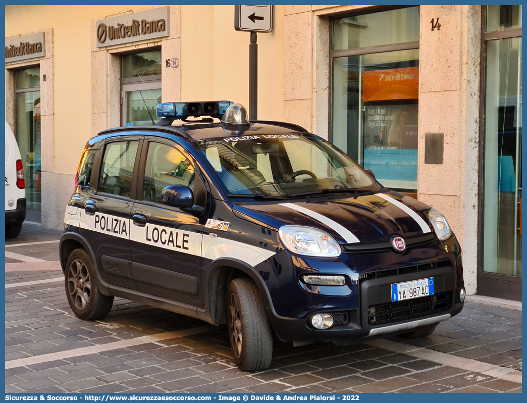 Polizia Locale YA987AC
Polizia Locale
Comune di Torri del Benaco
Fiat Nuova Panda 4x4 II serie
Parole chiave: PL;P.L.;PM;P.M.;Polizia;Locale;Municipale;Torri del Benaco;Fiat;Nuova;Panda;4x4