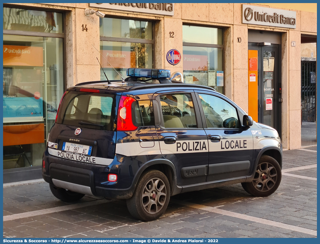 Polizia Locale YA987AC
Polizia Locale
Comune di Torri del Benaco
Fiat Nuova Panda 4x4 II serie
Parole chiave: PL;P.L.;PM;P.M.;Polizia;Locale;Municipale;Torri del Benaco;Fiat;Nuova;Panda;4x4