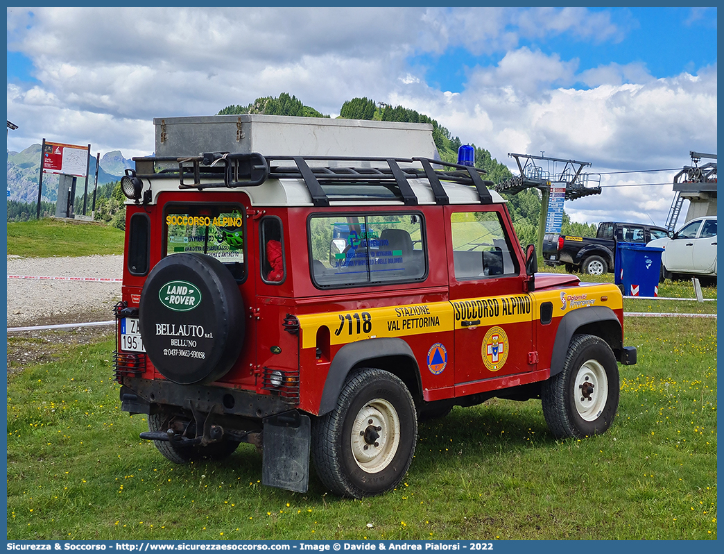 -
Corpo Nazionale
Soccorso Alpino e Speleologico
Delegazione Alpina II Bellunese
Stazione Val Pettorina
Land Rover Defender 90
Parole chiave: CNSAS;C.N.S.A.S.;Corpo;Nazionale;Soccorso;Alpino;Speleologico;Veneto;SASV;S.A.S.V.;Val Pettorina;Land Rover;Defender;90