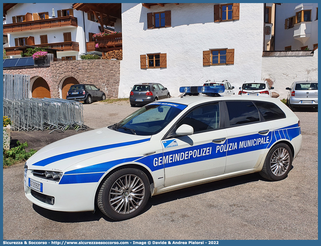 -
Polizia Municipale
Comune di Castelrotto
Alfa Romeo 159 Sportwagon
Allestitore MobilTec GmbH
Parole chiave: PL;PM;P.L.;P.M.;Polizia;Locale;Municipale;Castelrotto;Kastelruth;Alfa;Romeo;159;Sportwagon;Sport Wagon;SW;S.W.;MobilTech