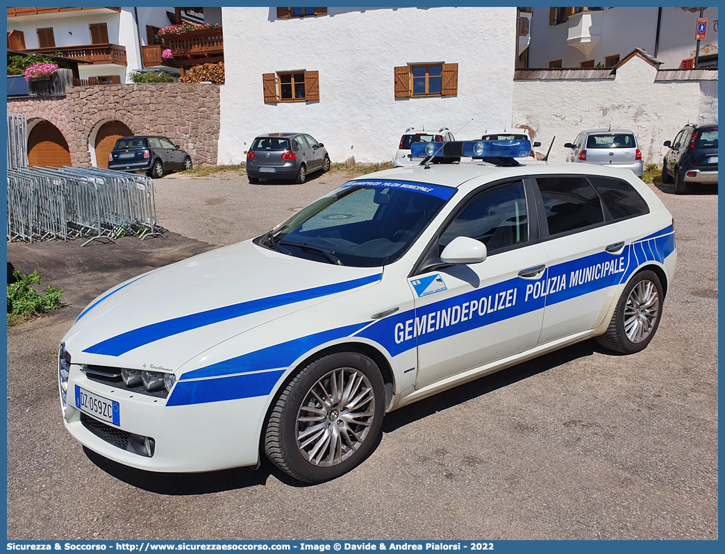 -
Polizia Municipale
Comune di Castelrotto
Alfa Romeo 159 Sportwagon
Allestitore MobilTec GmbH
Parole chiave: PL;PM;P.L.;P.M.;Polizia;Locale;Municipale;Castelrotto;Kastelruth;Alfa;Romeo;159;Sportwagon;Sport Wagon;SW;S.W.;MobilTech