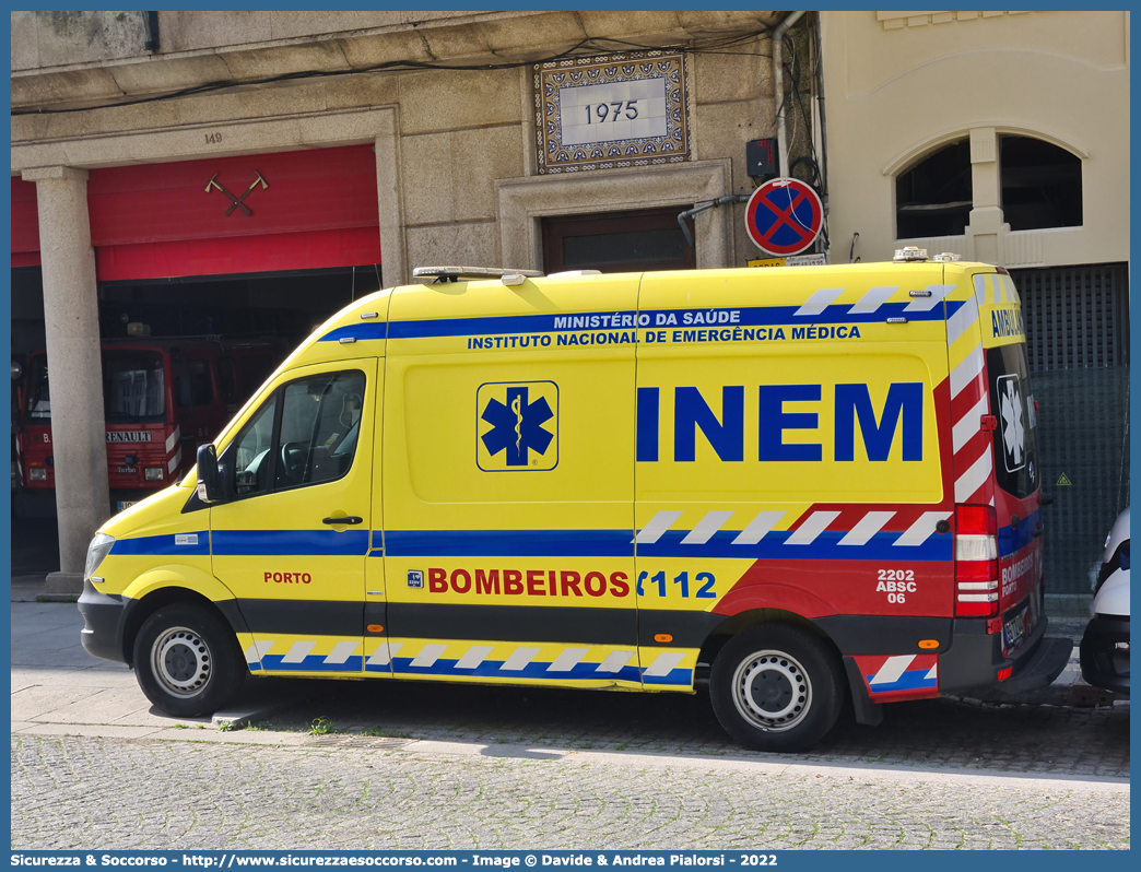 2202 ABSC 06
República Portuguesa
Bombeiros Voluntários do Porto
Mercedes Benz Sprinter II generation restyling
Parole chiave: República;Portuguesa;Bombeiros;Voluntários;Porto;INEM;I.N.E.M.;Instituto;Nacional;de;Emergencia;Medica;Mercedes Benz;Sprinter