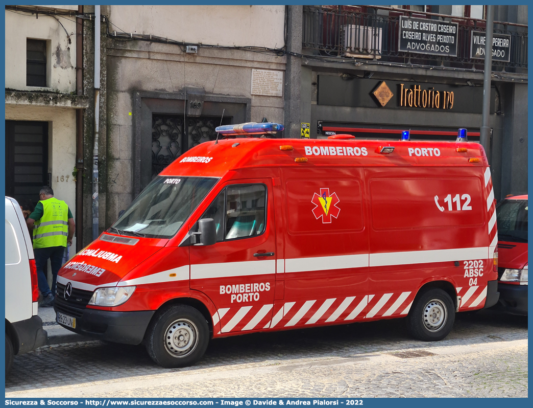 2202 ABSC 04
República Portuguesa
Bombeiros Voluntários do Porto
Mercedes Benz Sprinter I generation restyling
Parole chiave: República;Portuguesa;Bombeiros;Voluntários;Porto;Mercedes Benz;Sprinter