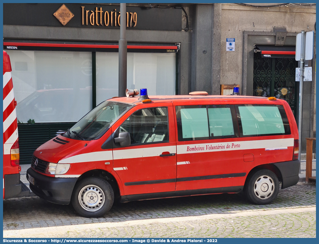 -
República Portuguesa
Bombeiros Voluntários do Porto
Mercedes Benz V Class I generation
Parole chiave: República;Portuguesa;Bombeiros;Voluntários;Porto;Mercedes Benz;Vito;Classe V;V Class