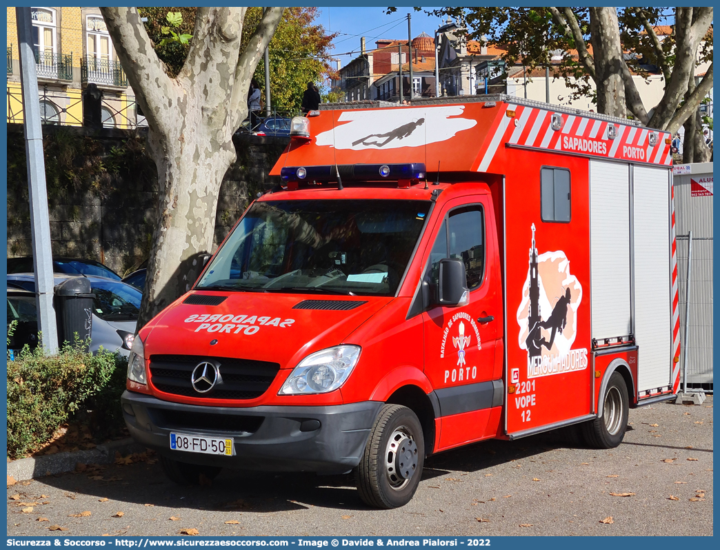 2201 VOPE 12
República Portuguesa
Sapadores Bombeiros do Porto
Mercedes Benz Sprinter II generation
Parole chiave: República;Portuguesa;Sapadores;Bombeiros;Porto;Mercedes Benz;Sprinter