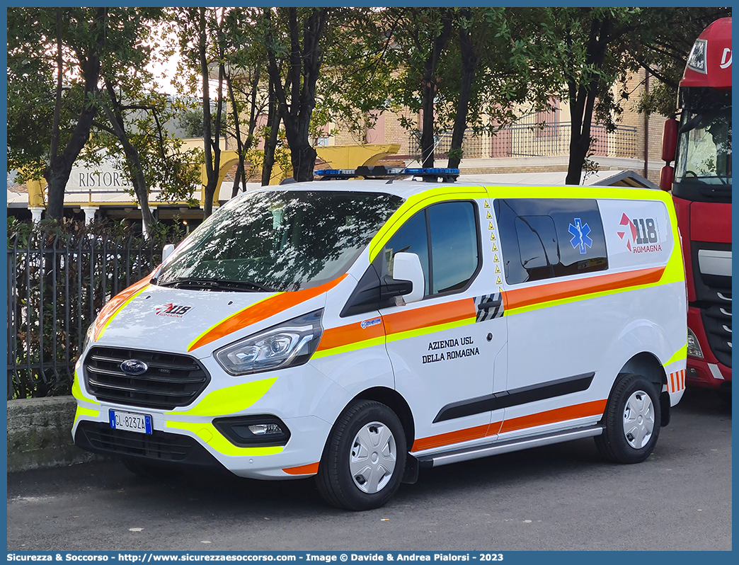 RMG 14
118 Romagna Soccorso
Ford Tourneo Custom
Allestitore Safety Car S.r.l.
Parole chiave: 118;Romagna;Soccorso;Ford;Tourneo;Custom;Safety Car