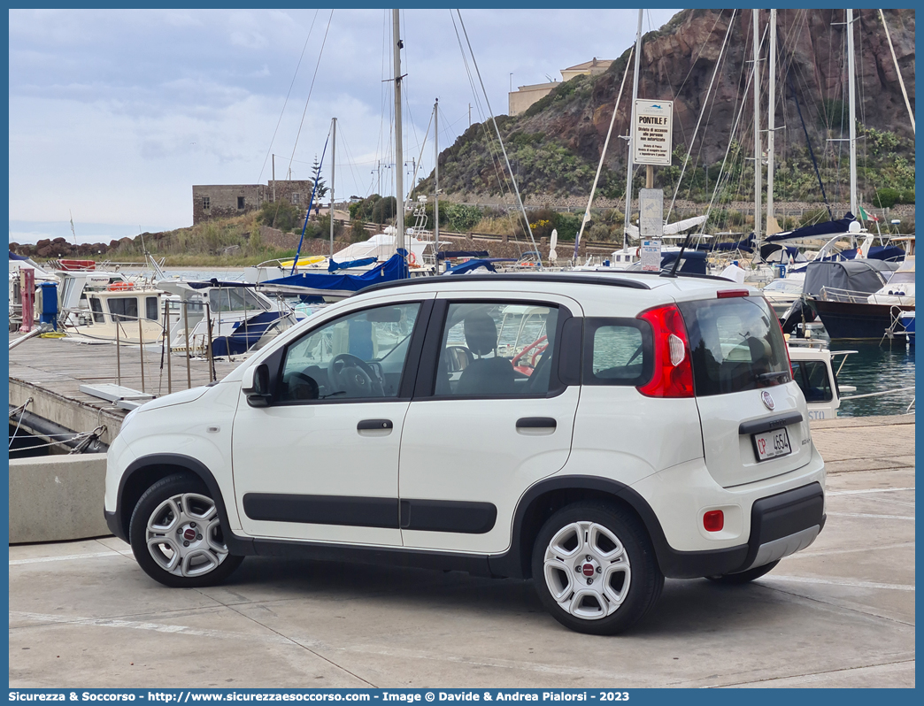 CP 4654
Corpo delle Capitanerie di Porto
Guardia Costiera
Fiat Nuova Panda Hybrid II serie restyling
Parole chiave: GC;G.C.;CP;C.P.;Guardia;Costiera;Capitaneria;Capitanerie;di;Porto;Fiat;Nuova;Panda;Hybrid