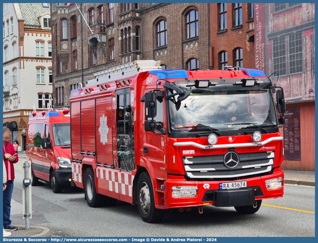 16 - B41
Kongeriket Norge
Bergen Brannvesen
Mercedes Benz Atego 1330
Conversion by Egenes Brannteknikk AS
Parole chiave: Norvegian;Kongeriket;Norge;Bergen;Brannvesen;Mercedes Benz;Atego;1330;Egenes