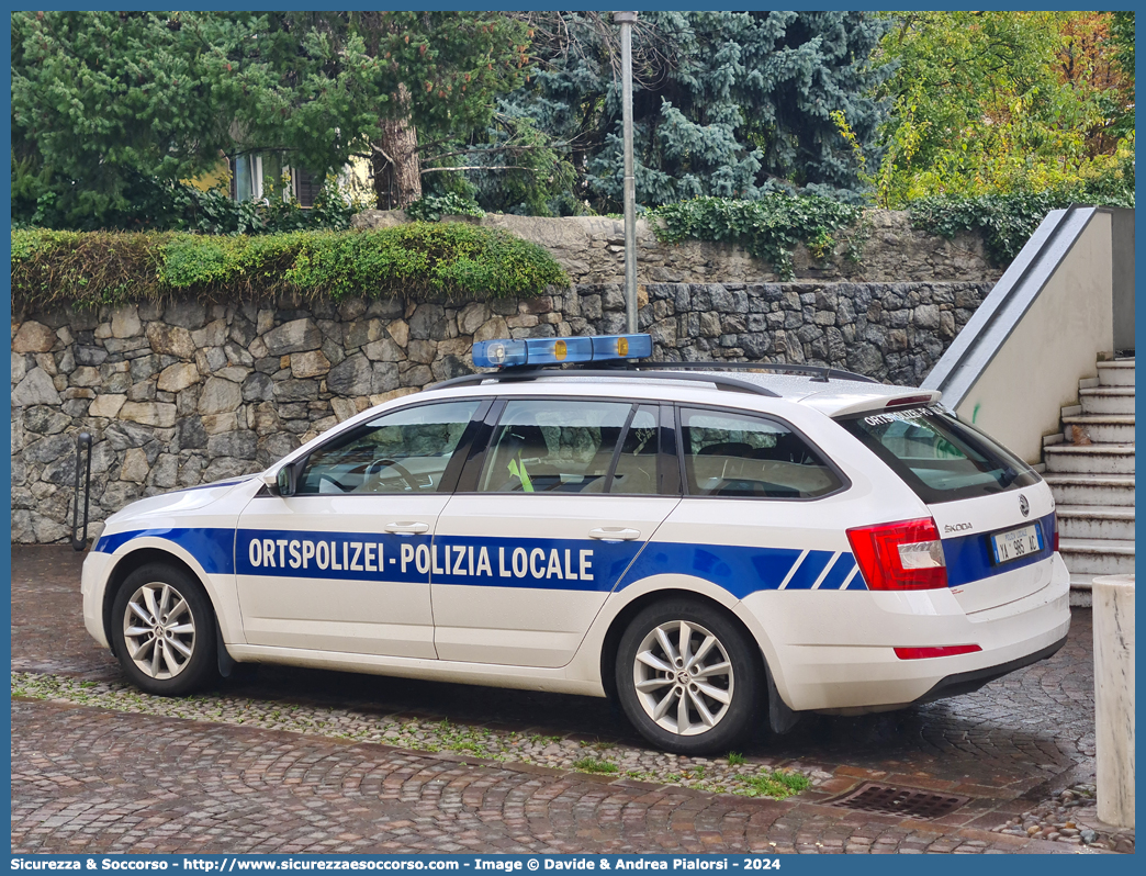 Polizia Locale YA985AC
Polizia Locale
Comune di Malles
Skoda Octavia Wagon IV serie
Allestitore Kofler Fahrzeugbau S.n.c.

Parole chiave: Polizia;Locale;Municipale;Malles;Mals;Skoda;Octavia;Wagon;SW;S.W.;Kofler Fahrzeugbau;YA985AC;YA 985 AC