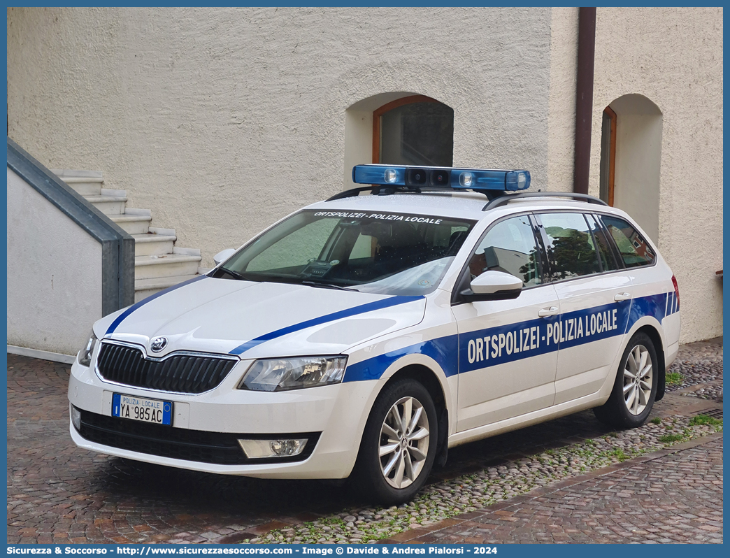 Polizia Locale YA985AC
Polizia Locale
Comune di Malles
Skoda Octavia Wagon IV serie
Allestitore Kofler Fahrzeugbau S.n.c.

Parole chiave: Polizia;Locale;Municipale;Malles;Mals;Skoda;Octavia;Wagon;SW;S.W.;Kofler Fahrzeugbau;YA985AC;YA 985 AC