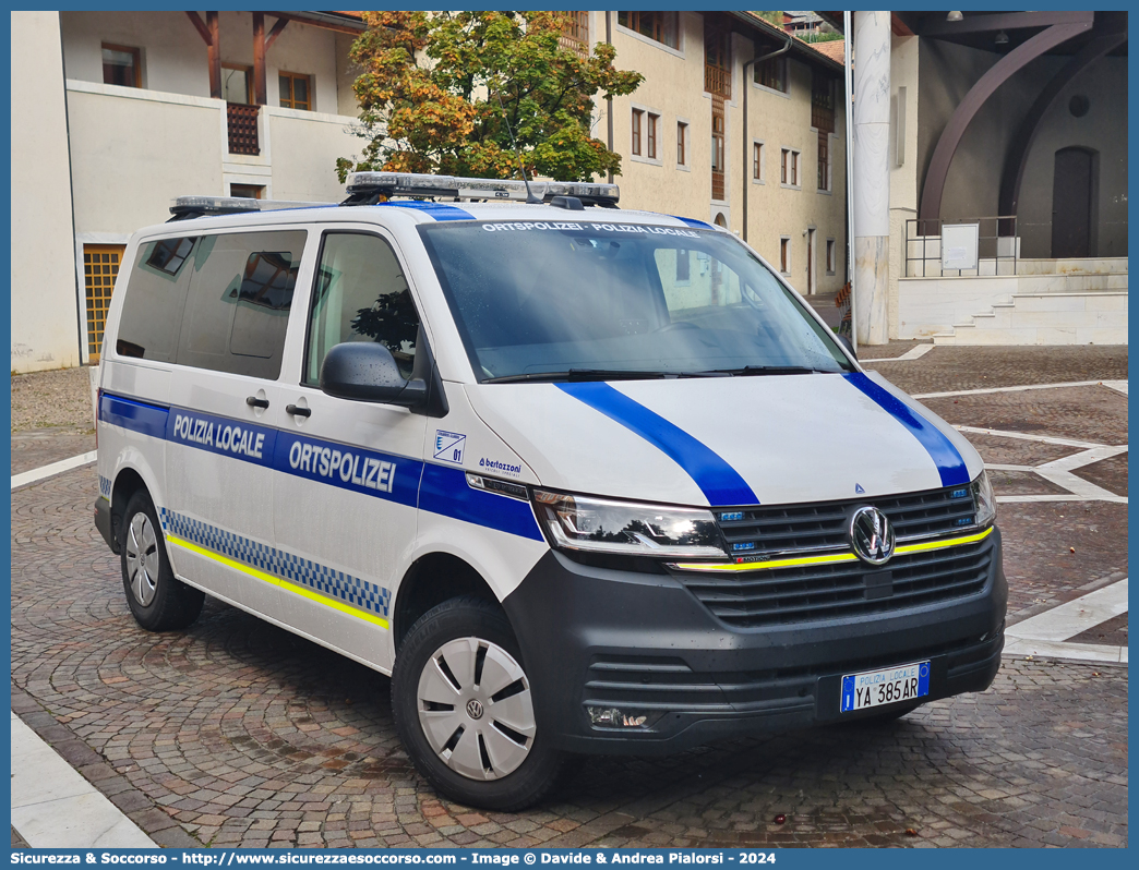 Polizia Locale YA385AR
Polizia Locale
Comune di Silandro
Volkswagen Transporter T6.1
Allestitore Bertazzoni S.r.l.
Parole chiave: Polizia;Locale;Municipale;Silandro;Schlanders;Volkswagen;Transporter;T6.1;T 6.1;Bertazzoni;YA385AR;YA 385 AR