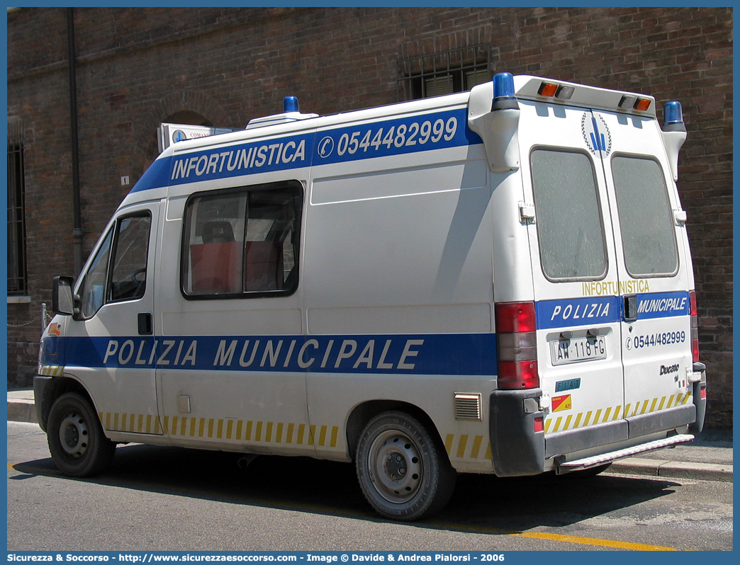 -
Polizia Municipale
Comune di Ravenna
Fiat Ducato II serie
Parole chiave: Polizia;Locale;Municipale;Ravenna;Fiat;Ducato