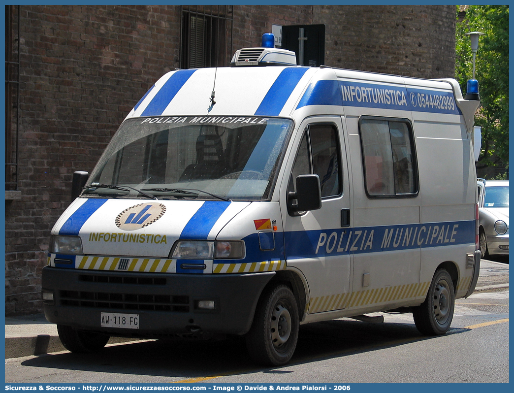 -
Polizia Municipale
Comune di Ravenna
Fiat Ducato II serie
Parole chiave: Polizia;Locale;Municipale;Ravenna;Fiat;Ducato