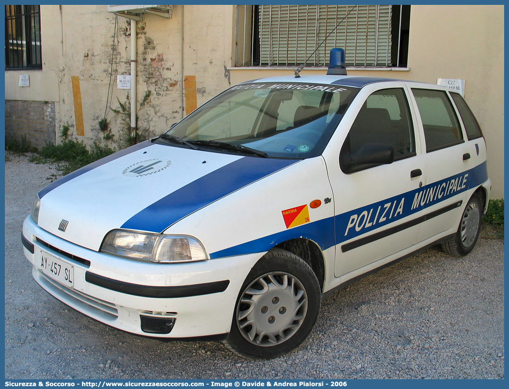 -
Polizia Municipale
Comune di Ravenna
Fiat Punto I serie
Parole chiave: Polizia;Municipale;Locale;Ravenna;Fiat;Punto