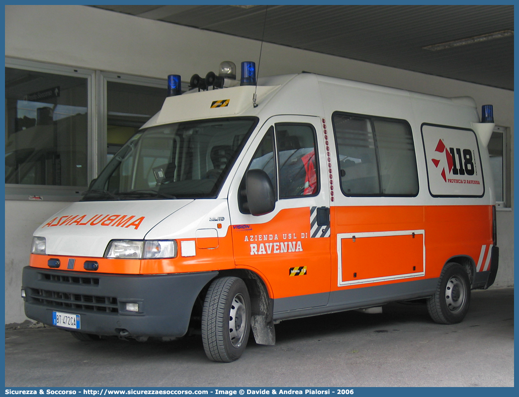 RA 18
118 Romagna Soccorso
Ambito Territoriale di Ravenna
Fiat Ducato II serie
Allestitore Vision S.r.l.
Parole chiave: Fiat;Ducato;118;Romagna;Ravenna;Soccorso;Ambulanza;Autoambulanza;Vision