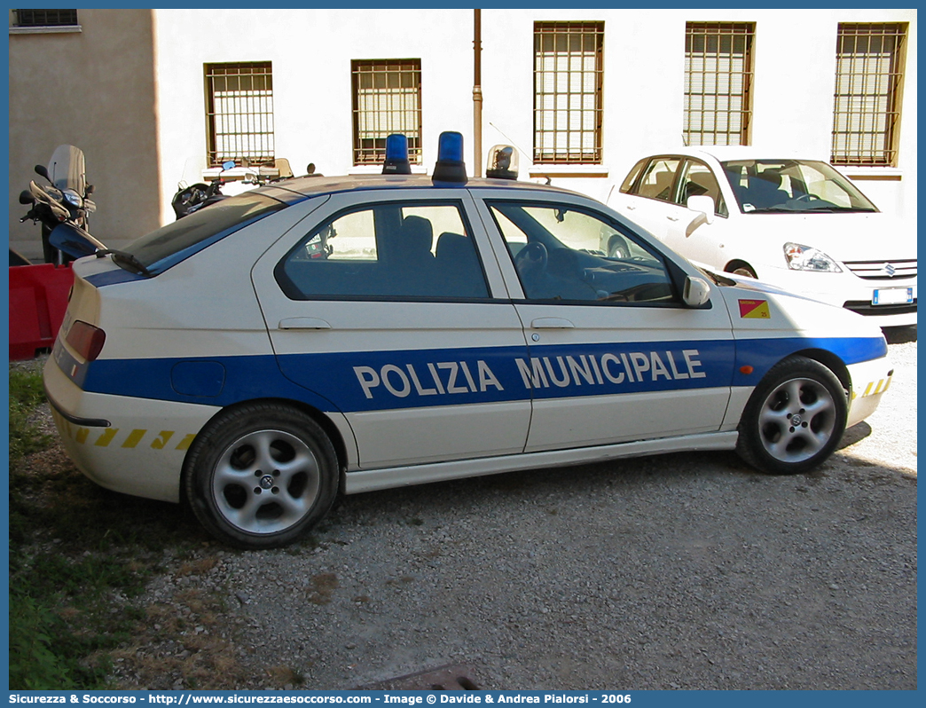 -
Polizia Municipale
Comune di Ravenna
Alfa Romeo 146
Parole chiave: Polizia;Municipale;Locale;Ravenna;Alfa Romeo;146