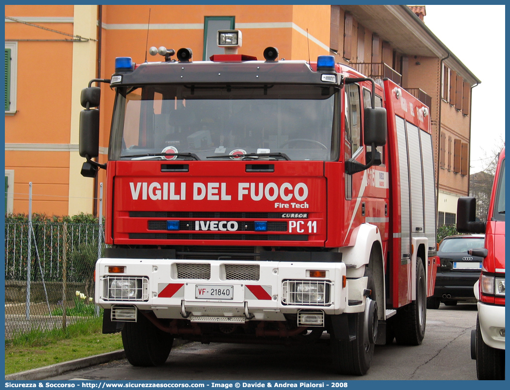 VF 21840
Corpo Nazionale Vigili del Fuoco
Iveco Magirus EuroTech 190E31
"Firetech"
Parole chiave: VVF;V.V.F.;Corpo;Nazionale;Vigili;del;Fuoco;AutoPompaSerbatoio;APS;A.P.S.;Iveco;Magirus;EuroTech;FireTech;190E31