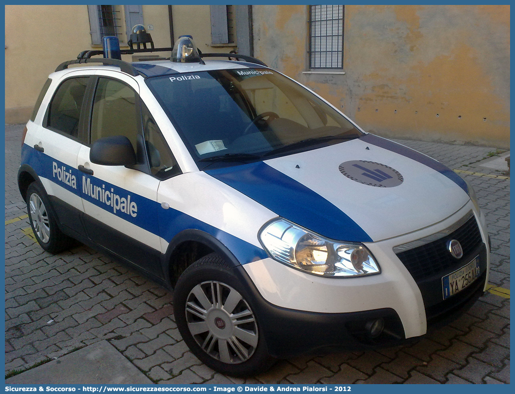 Polizia Locale YA256AA
Polizia Municipale
Associazione Intercomunale
Reno Galliera
Fiat Sedici I serie
Parole chiave: Polizia;Locale;Municipale;Reno;Galliera;San Giorgio in Piano;Argelato;Bentivoglio;Castello d'Argile;Galliera;Pieve di Cento;San Pietro in Casale;Fiat;Sedici;YA256AA;YA 256 AA