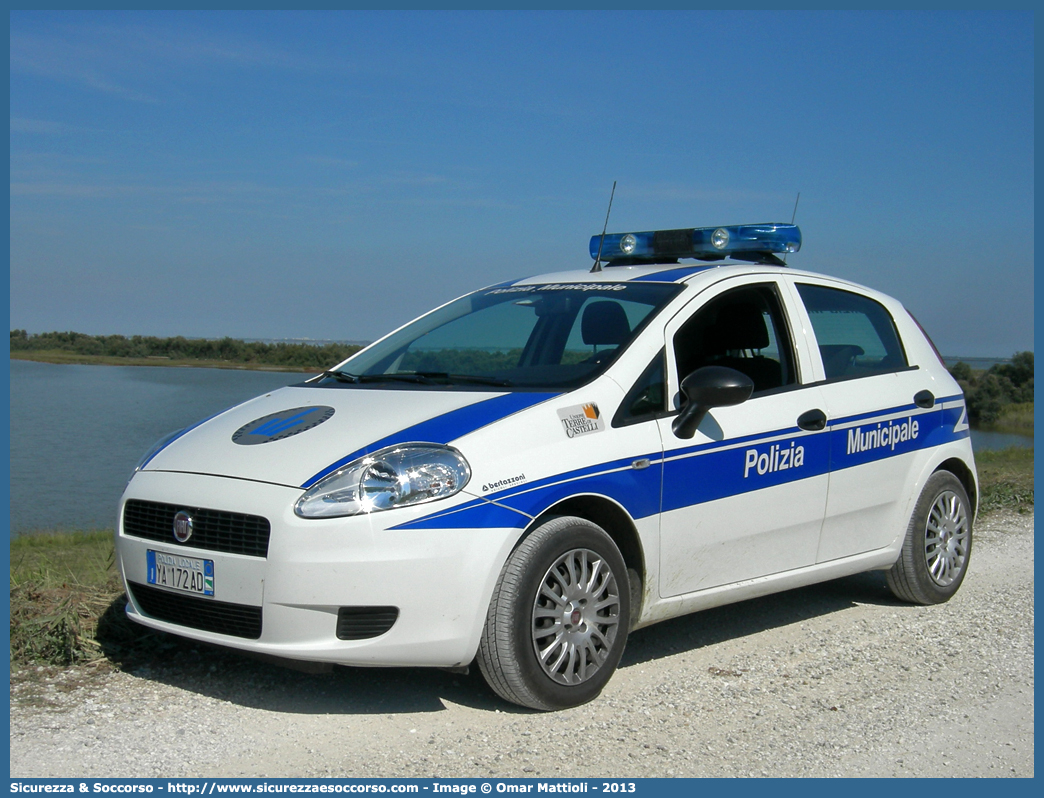 Polizia Locale YA172AD
Polizia Municipale
Unione Terre di Castelli
Fiat Grande Punto
Allestitore Bertazzoni S.r.l.
Parole chiave: Polizia;Locale;Municipale;Terre di Castelli;Castelnuovo Rangone;Spilamberto;Savignano sul Panaro;Vignola;Castelvetro di Modena;Marano sul Panaro;Guiglia;Zocca;Fiat;Grande Punto;YA172AD;YA 172 AD;Bertazzoni