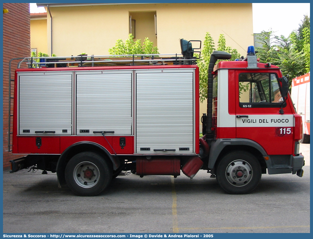 VF 16375
Corpo Nazionale Vigili del Fuoco
Iveco 65-12
Allestitore Baribbi S.p.A.
Parole chiave: Corpo;Nazionale;Vigili del Fuoco;Vigili;Fuoco;Polisoccorso;Iveco;65-12;65 - 12;Baribbi