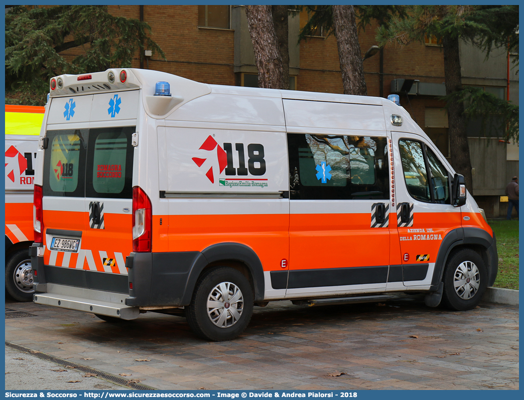 RA 14
118 Romagna Soccorso
Ambito Territoriale di Ravenna
Fiat Ducato III serie restyling
Allestitore Vision S.r.l.
Parole chiave: 118;Romagna;Ravenna;Soccorso;Ambulanza;Autoambulanza;Fiat;Ducato;X290;X 290;Vision