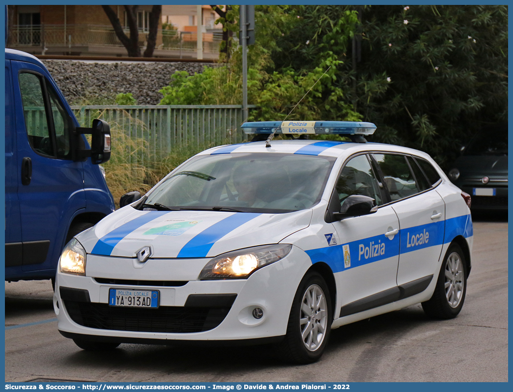 Polizia Locale YA913AD
Polizia Locale
Comune di Cepagatti
Renault Megane Grandtour IV serie
Allestitore Celiani S.a.s.
Parole chiave: Polizia;Locale;Municipale;Cepagatti;Renault;Megane;Grandtour;SW;S.W.;Celiani;YA913AD;YA 913 AD