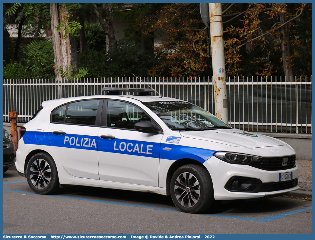 -
Polizia Locale
Comune di Macerata
Fiat Nuova Tipo 5Porte restyling
Allestitore Celiani S.a.s.
Parole chiave: Polizia;Locale;Municipale;Macerata;Fiat;Nuova Tipo;5Porte;5 Porte;Celiani