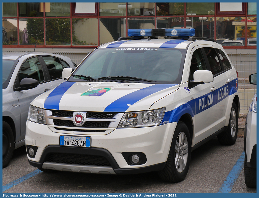 Polizia Locale YA428AH
Polizia Locale
Comune di Sulmona
Fiat Freemont
Allestitore Bertazzoni S.r.l.
Parole chiave: Polizia;Locale;Municipale;Sulmona;Fiat;Freemont;Bertazzoni;YA428AH;YA 428 AH