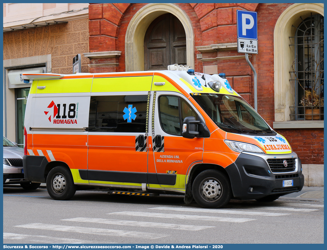 RA 31
118 Romagna Soccorso
Ambito Territoriale di Ravenna
Fiat Ducato III serie restyling
Allestitore Safety Car S.r.l.
Parole chiave: 118;Romagna;Ravenna;Soccorso;Ambulanza;Autoambulanza;Fiat;Ducato;X290;X 290;Orion;Safety Car