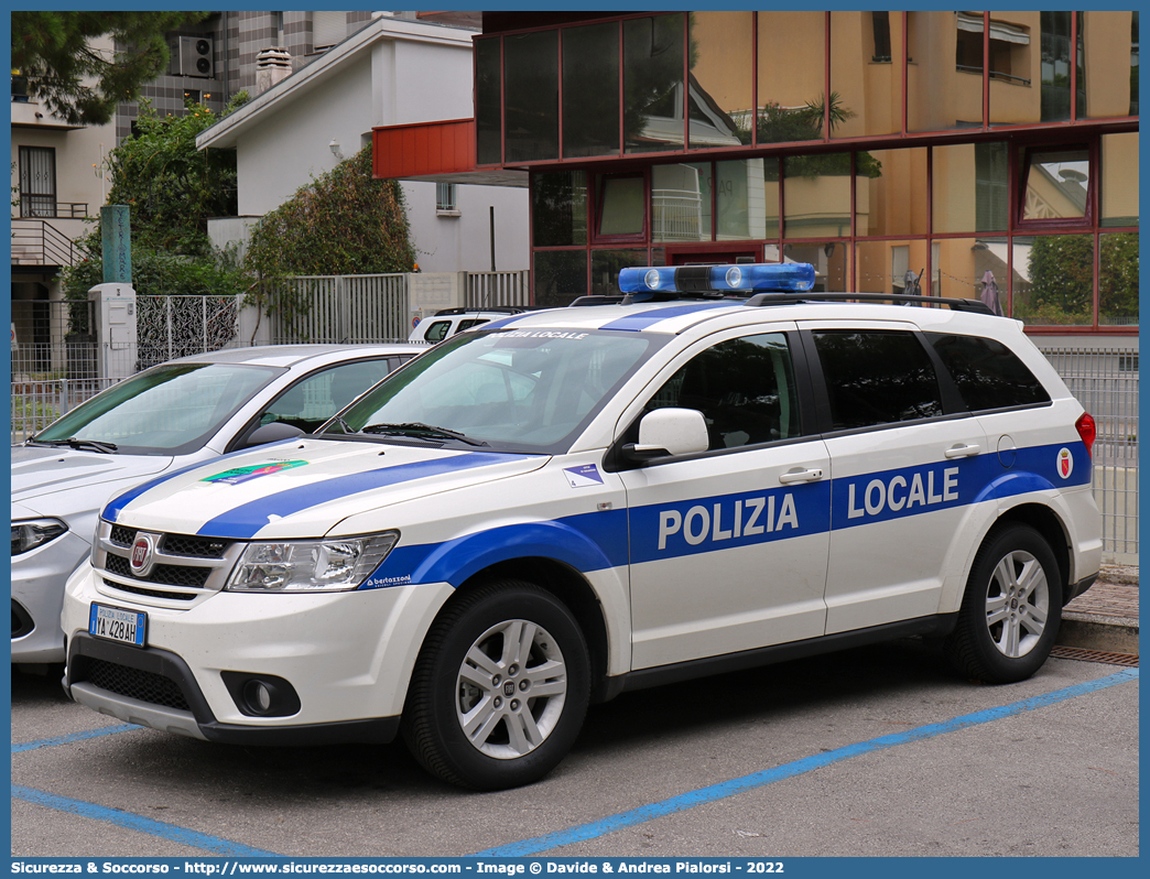 Polizia Locale YA428AH
Polizia Locale
Comune di Sulmona
Fiat Freemont
Allestitore Bertazzoni S.r.l.
Parole chiave: Polizia;Locale;Municipale;Sulmona;Fiat;Freemont;Bertazzoni;YA428AH;YA 428 AH