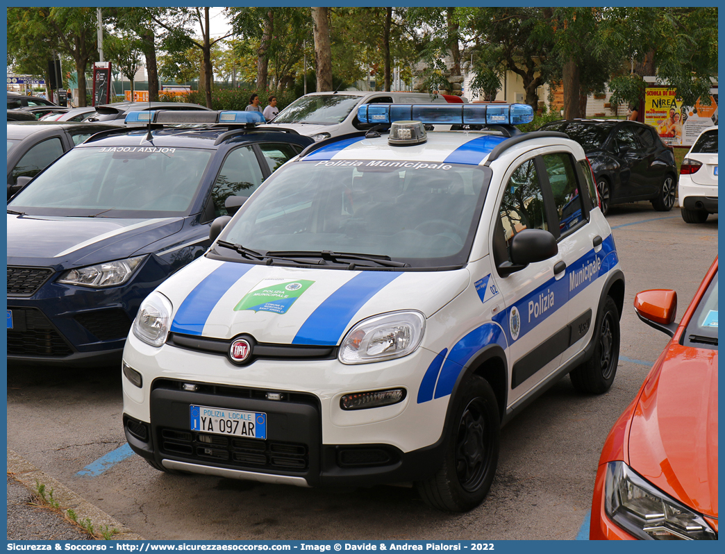 Polizia Locale YA097AR
Polizia Municipale
Comune di Mosciano Sant'Angelo
Fiat Nuova Panda 4x4 II serie
Allestitore Celiani S.a.s.
Parole chiave: Polizia;Locale;Municipale;Mosciano Sant Angelo;Mosciano Sant&#039;Angelo;Fiat;Nuova Panda;4x4;4 x 4;Celiani;YA097AR;YA 097 AR