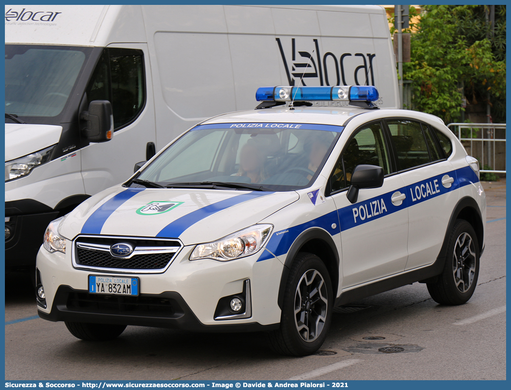 Polizia Locale YA832AM
Polizia Locale
Comune di Pesaro
Subaru XV I serie
Allestitore Bertazzoni S.r.l.
Parole chiave: Polizia;Locale;Municipale;Pesaro;Subaru;XV;YA832AM;YA 832 AM