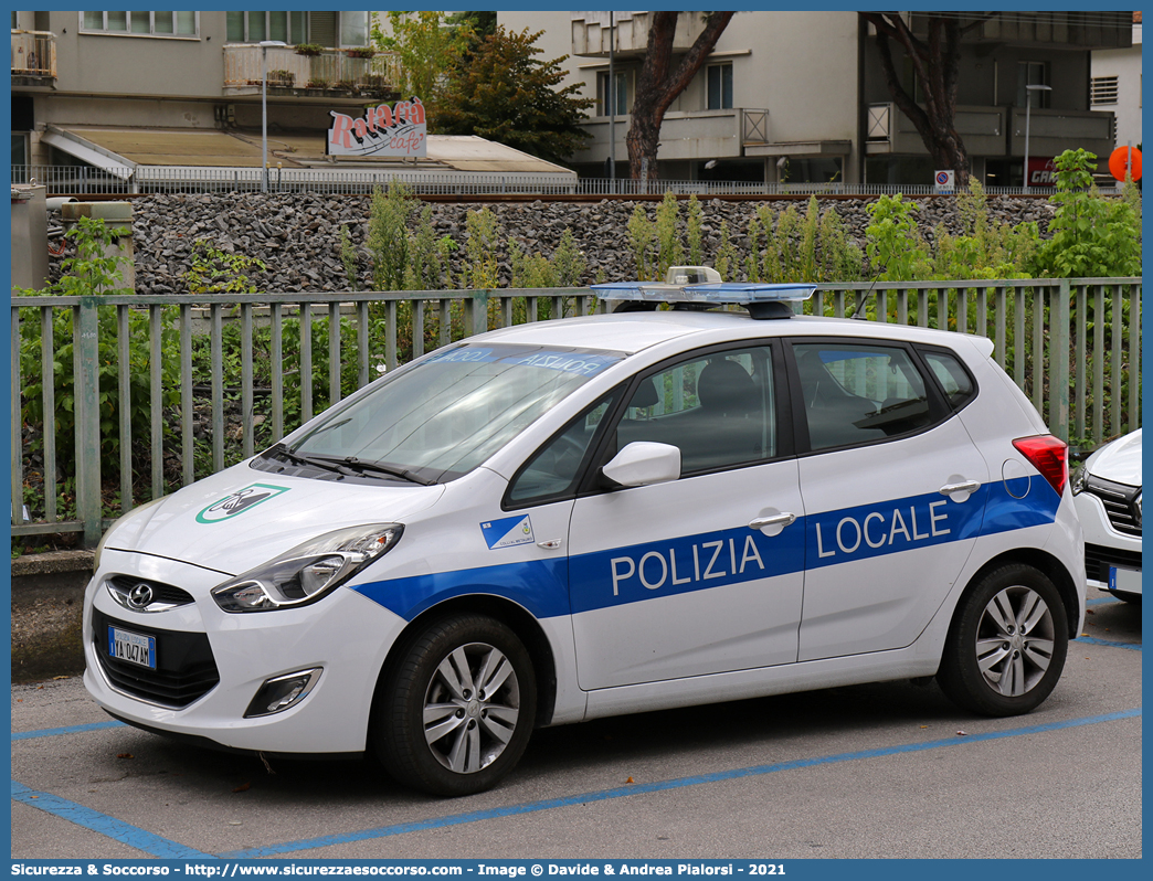 Polizia Locale YA047AM
Polizia Locale
Comune di Colli al Metauro
Hyundai IX20
Parole chiave: Polizia;Locale;Municipale;Colli al Metauro;Montemaggiore al Metauro;Saltara;Serrungarina;Hyundai;IX20;IX 20;YA047AM;YA 047 AM