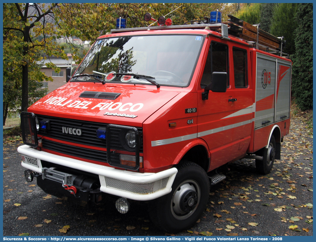 VF 18022
Corpo Nazionale Vigili del Fuoco
Iveco Daily 40-10 4x4 I serie
Allestitore Kofler Fahrzeugbau S.n.c.
Parole chiave: Corpo;Nazionale;Vigili del Fuoco;Vigili;Fuoco;Polisoccorso;Iveco;Daily;40-10;40 - 10;4x4;4 x 4;Kofler Fahrzeugbau