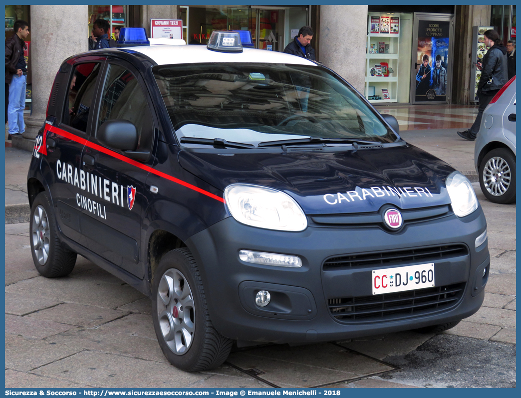 CC DJ960
Arma dei Carabinieri
Centro e Nuclei Cinofili
Fiat Nuova Panda 4x4 II serie
Allestitore Elevox S.r.l.
Parole chiave: CC;C.C.;Arma;Carabinieri;Centro;Nuclei;Nucleo;Cinofili;Fiat;Panda;4x4;Elevox