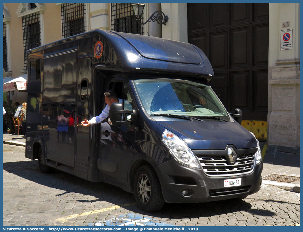 CC DN331
Arma dei Carabinieri
4° Reggimento Carabinieri a Cavallo
Renault Master IV serie
Parole chiave: CC;C.C.;Arma;dei;Carabinieri;Reggimento;Cavallo;Renault;Master;Trasporto;Cavalli